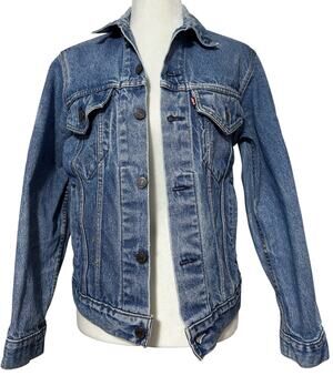 Vintage 80s Levis Denim Jacket Size Small Button Med Wash USA Distressed Trucker